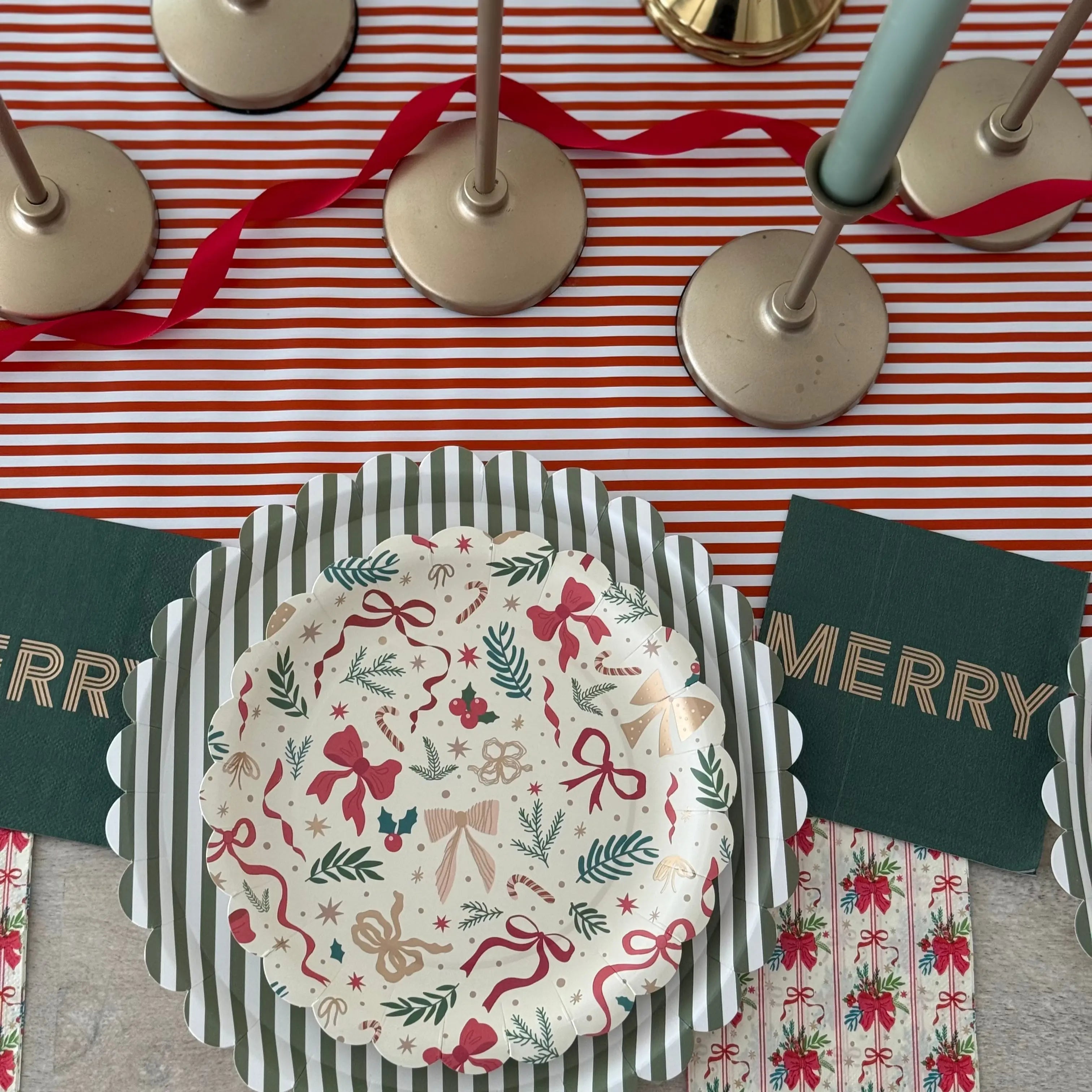 Merry Green Christmas Beverage Napkins (24pcs)