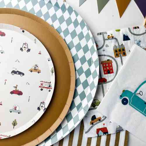 Car Patterned Birthday Dessert Plates – 7" Beige Plates (8pcs)