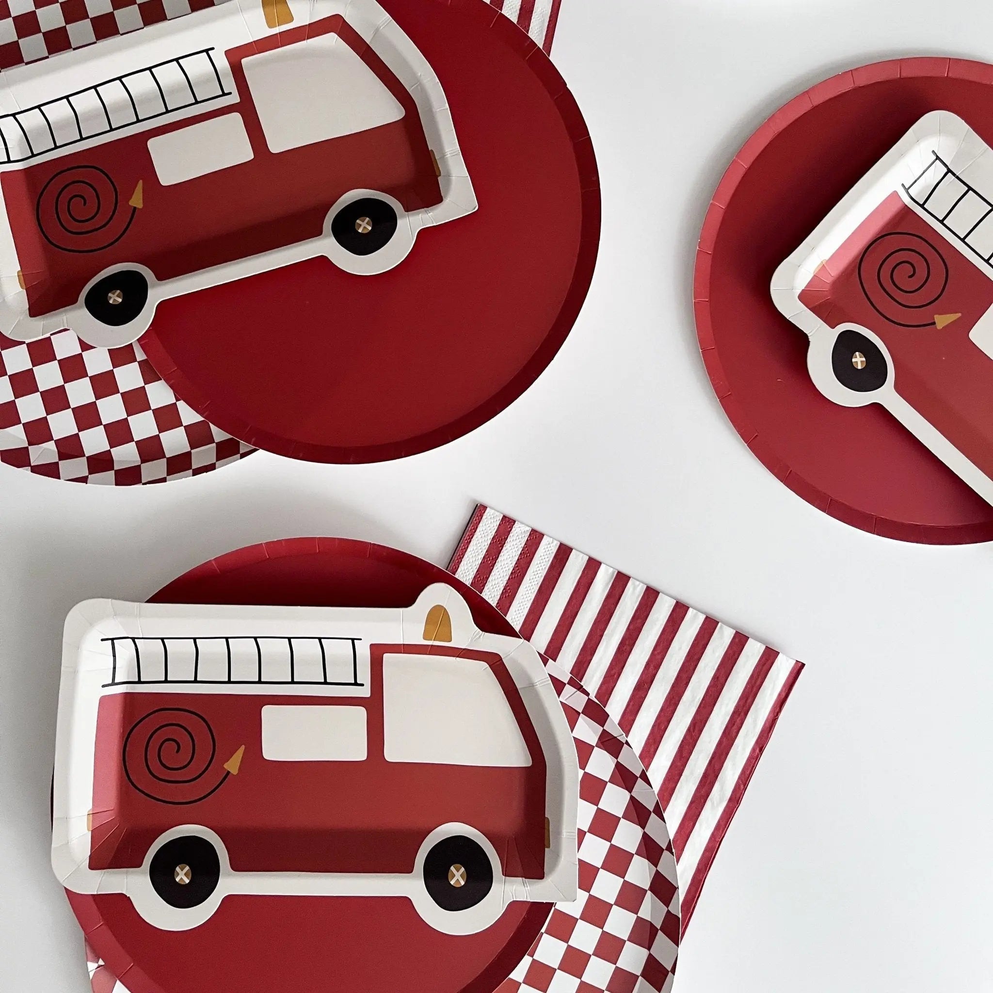 Classic Stripe Red Large Disposable Paper Napkins (16pcs)