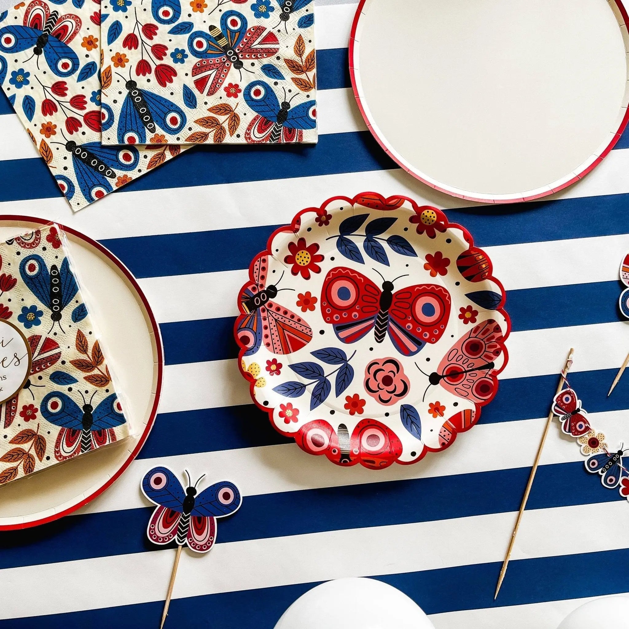 Cream Plate Red Trim, Paper Party Plate (8pcs)