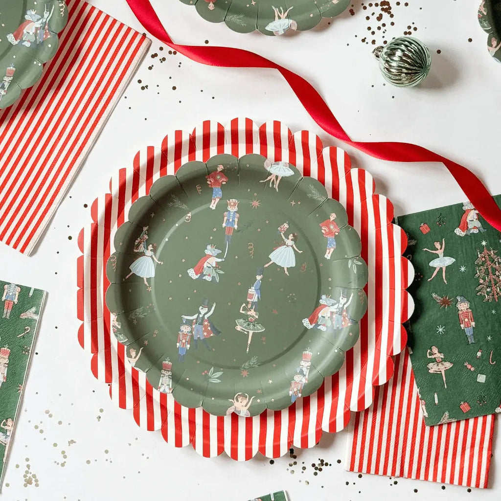 Nutcracker Scalloped Dessert Plates (12pcs)