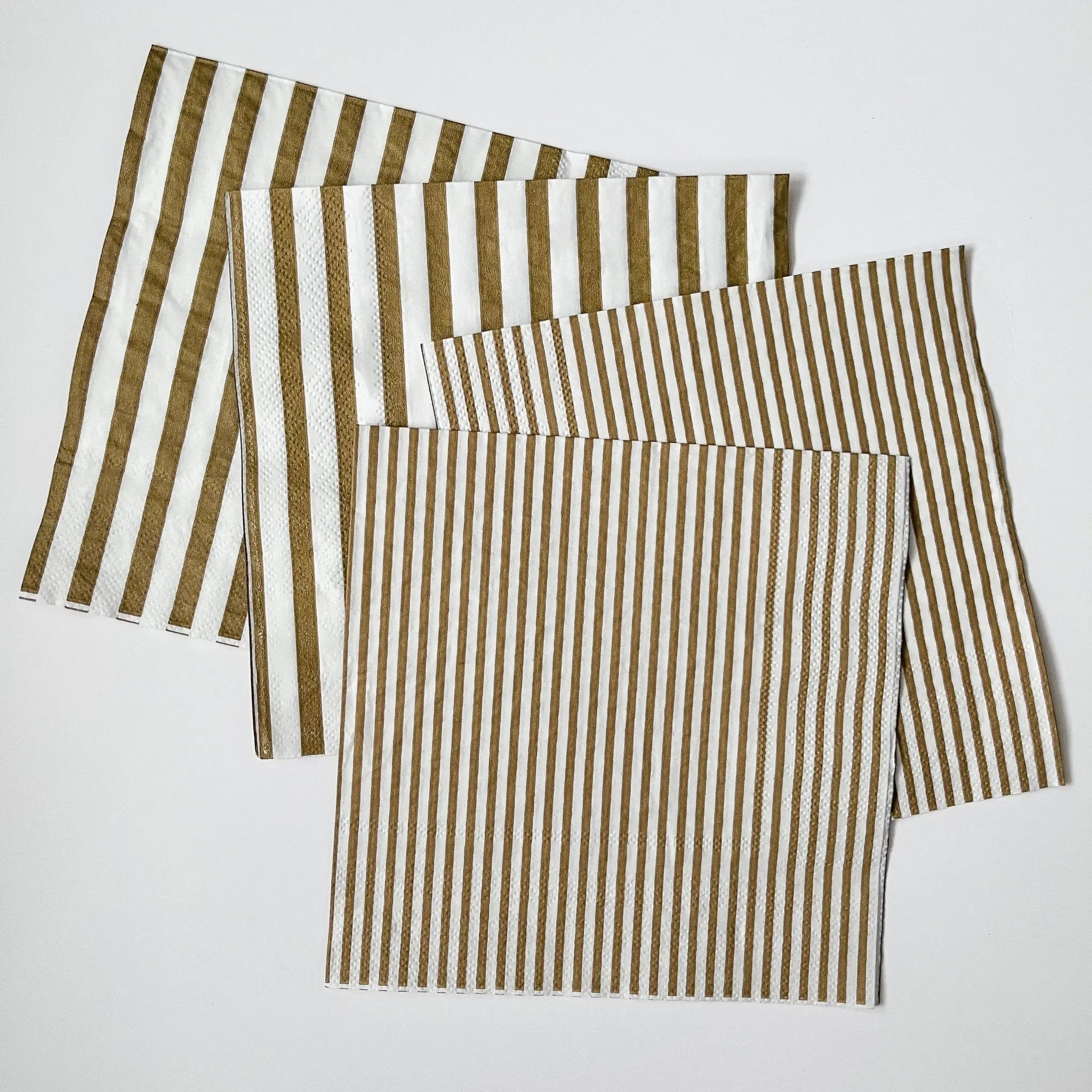 Pinstripe Gold Matte Large Disposable Paper Napkins (16pcs)