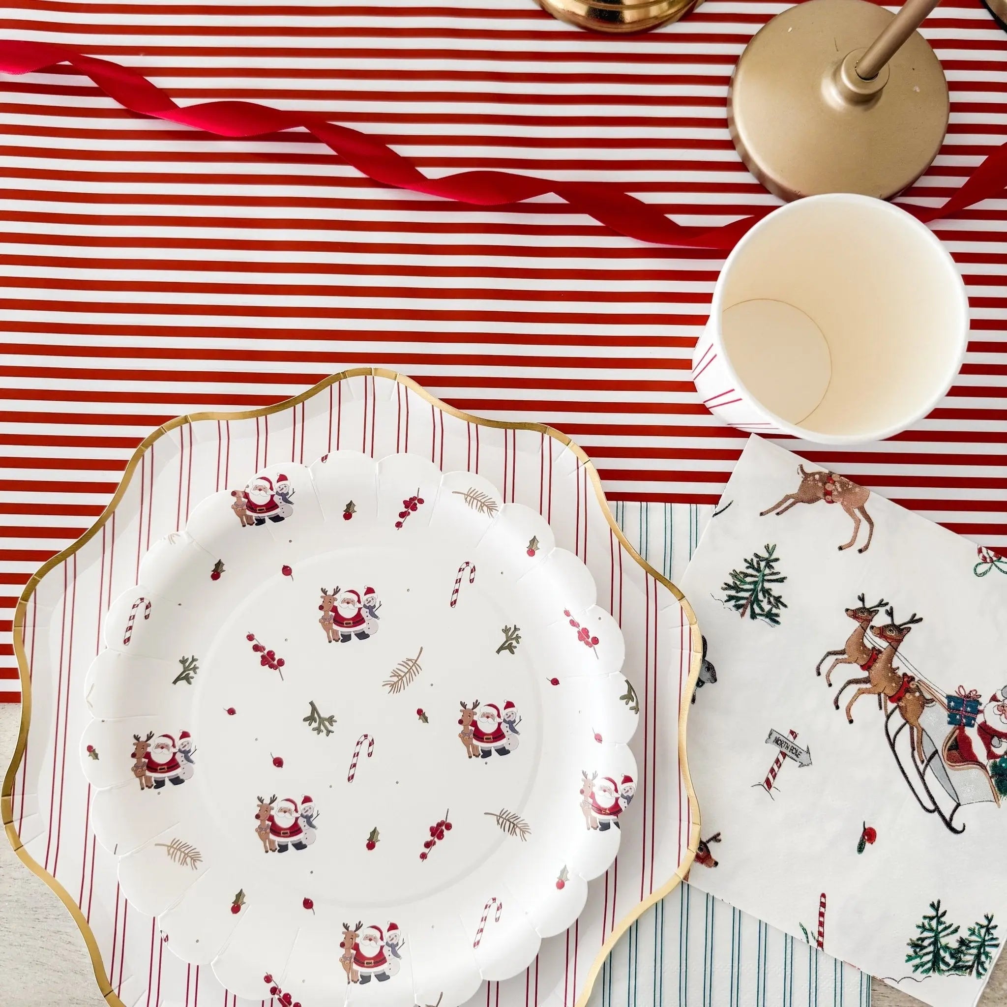 Sparkling Santa Dinner Napkins (24pcs)