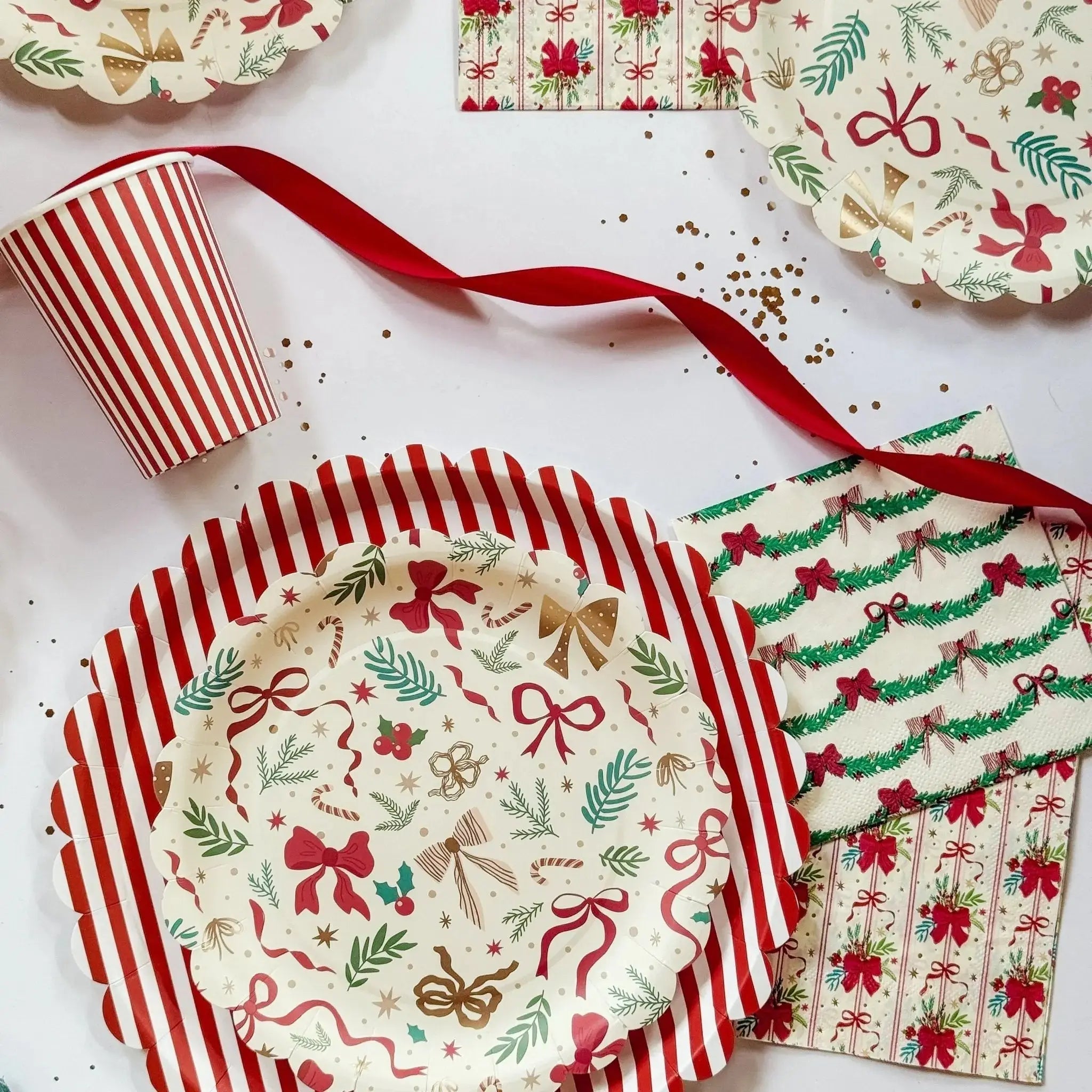 Red & White Candy Stripe Paper Cups (12pcs)
