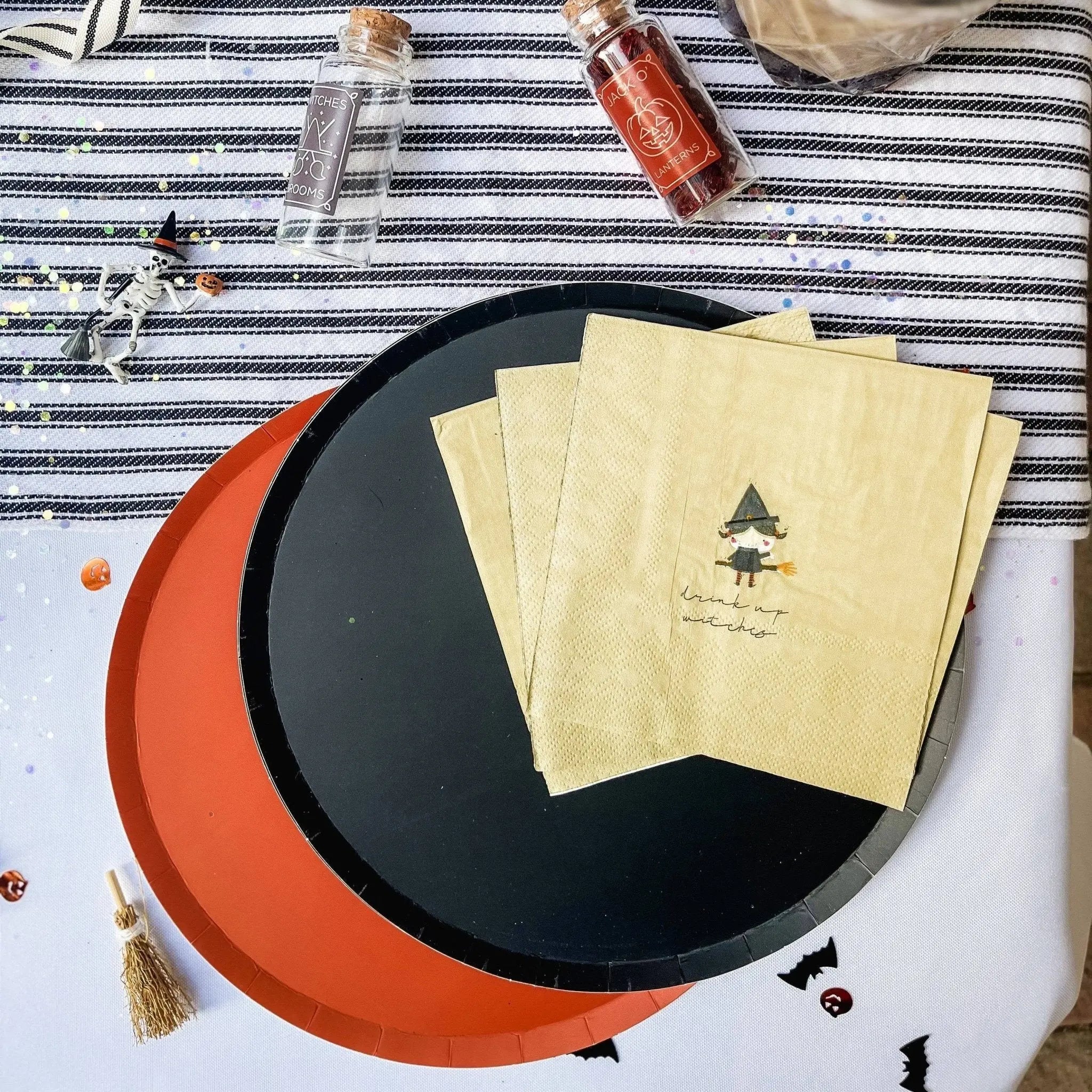 Witches Cocktail Disposable Paper Napkins (16pcs)
